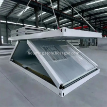 Folding container house for family expansion space